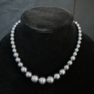 Vintage Single Strand Graduated Dark Gray Faux Pearl Necklace Sz 16”